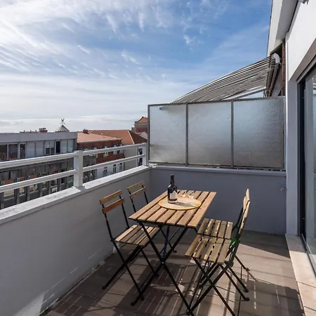 Apartment Host Wise - Sunny Bright Flat W Balcony Porto