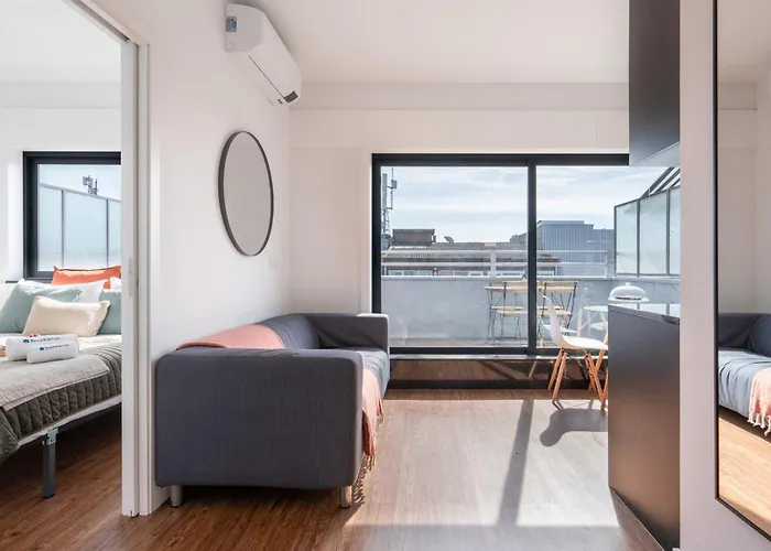 Host Wise - Sunny Bright Flat W Balcony Daire Porto