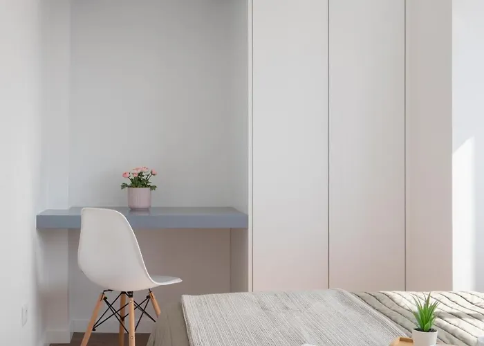 Host Wise - Sunny Bright Flat W Balcony Porto