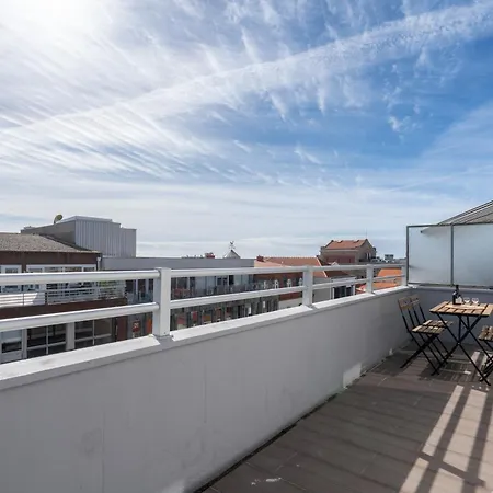 Host Wise - Sunny Bright Flat W Balcony