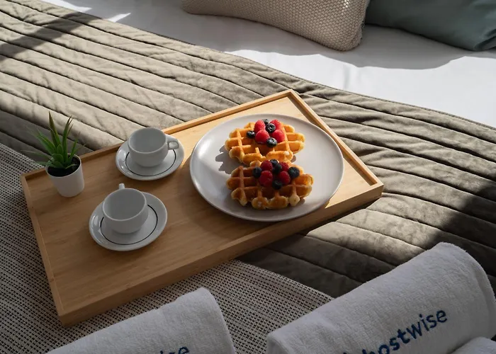 Apartamento Host Wise - Sunny Bright Flat W Balcony *